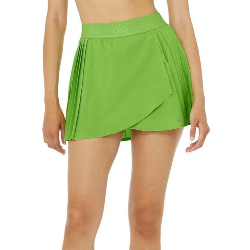 NWT Discontinued Alo Yoga Green Apple Aces Tennis Skirt